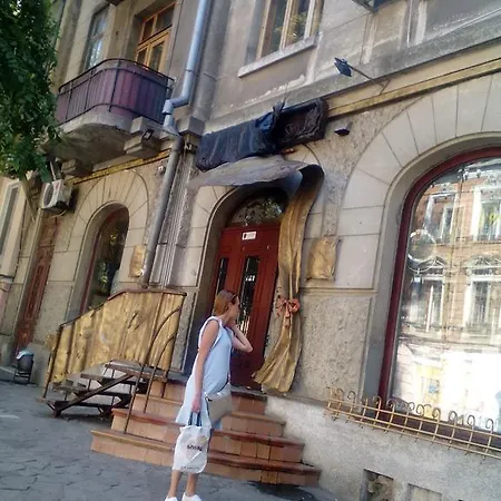 Homestay In On Panteleimonivs'ka Street